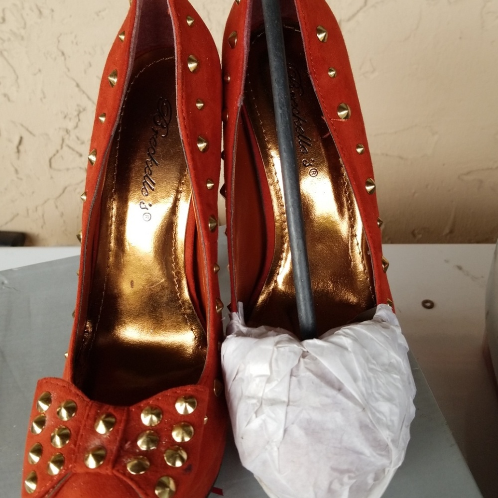 Heel - Picture 3 of 3
